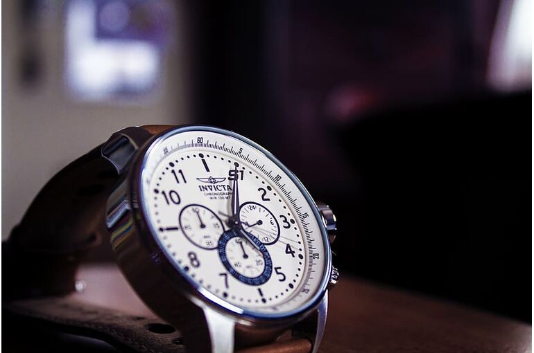 analogue-blur-close-up-indoor