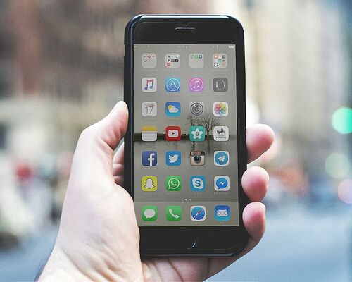 apple-hand-iphone-iphone-6