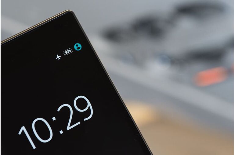 technology-business-marketing-phone