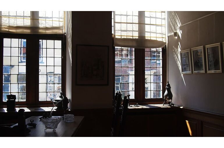 architecture-daylight-floor-furniture