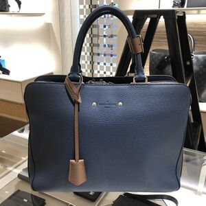 24B17D30-CF32-4AA5-99F0-449631A7B26F